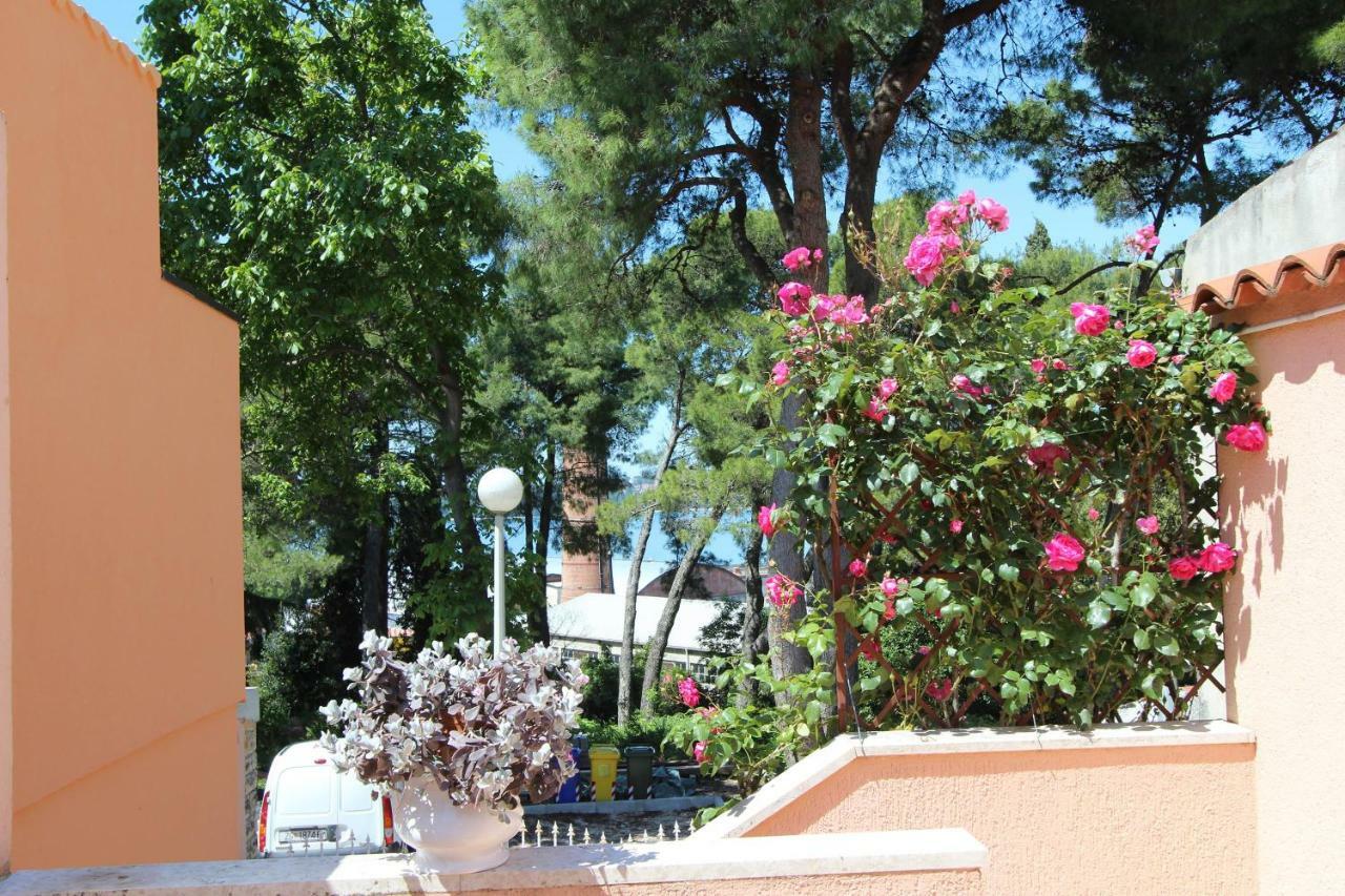 Apartments Villa Lucu Rovinj Extérieur photo