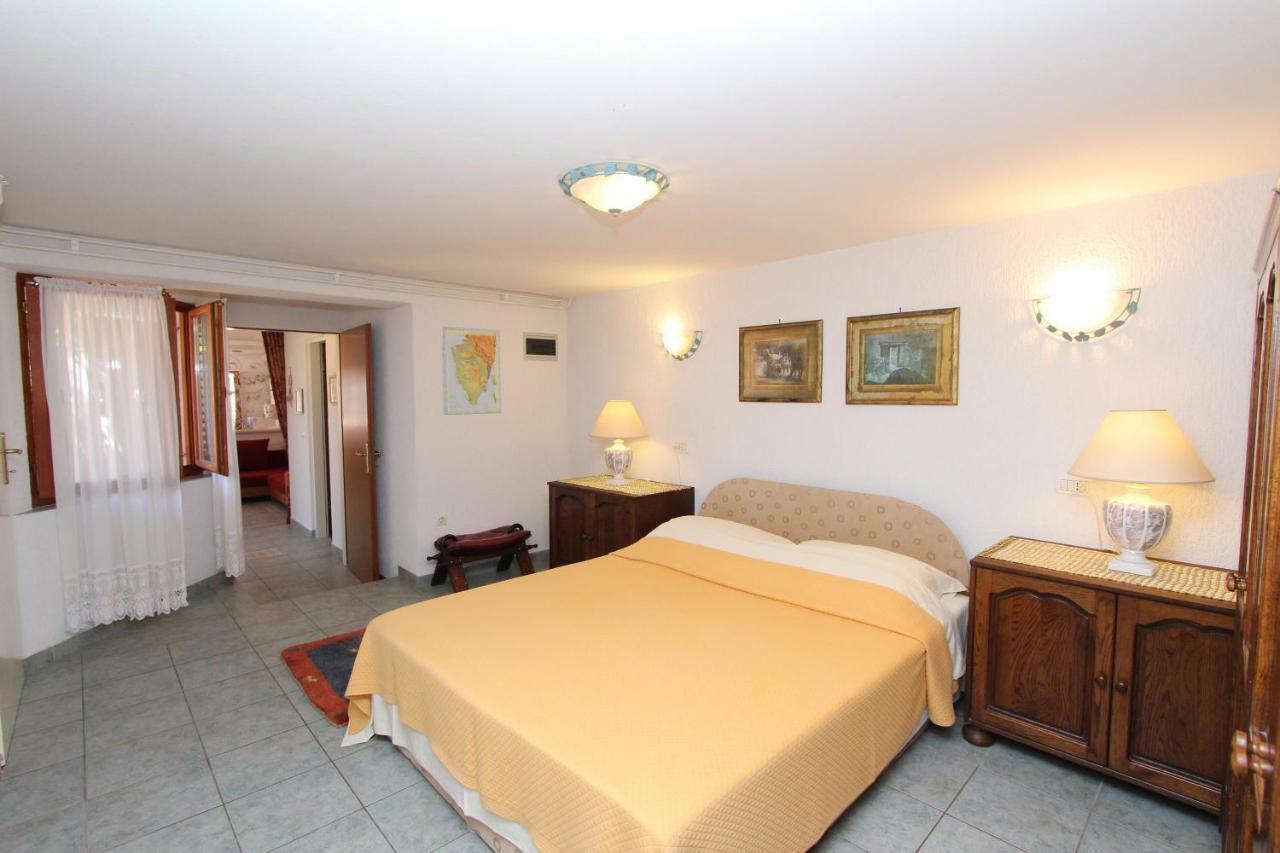 Apartments Villa Lucu Rovinj Extérieur photo